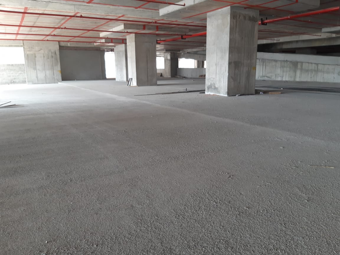 Daily toolbox talk with workmen